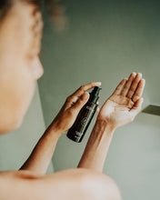 Load image into Gallery viewer, FINGER LIME REFRESH Purifying Facial Cleanser