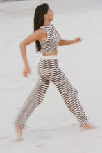 Load image into Gallery viewer, COCOA GRID TEXTURED KNIT PANT
