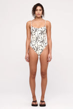 Load image into Gallery viewer, REVERSIBLE ONE PIECE - CREAM FLOWER
