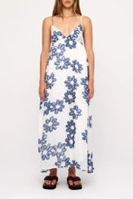 Load image into Gallery viewer, Ramie Dress - Blue Flower
