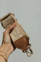 Load image into Gallery viewer, NIM The Label Bucket Bag - Crème
